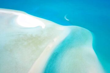 Aerial view of a boat in the Cook Islands